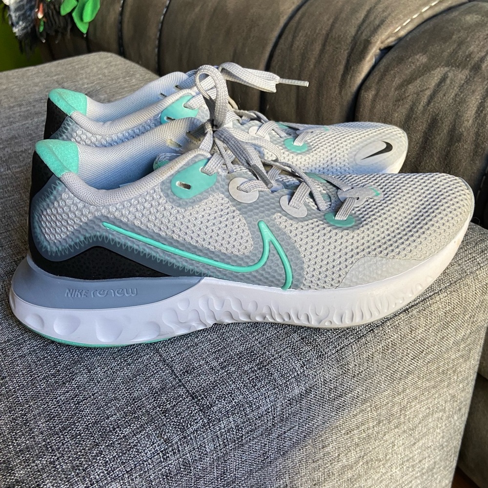 Nike Renew Tennis Shoes/Sneakers